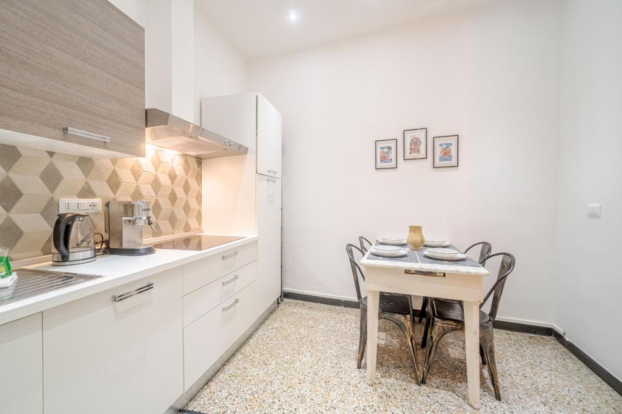 Central & Lovely Apartment In Genova - Netflix! Génova Exterior foto