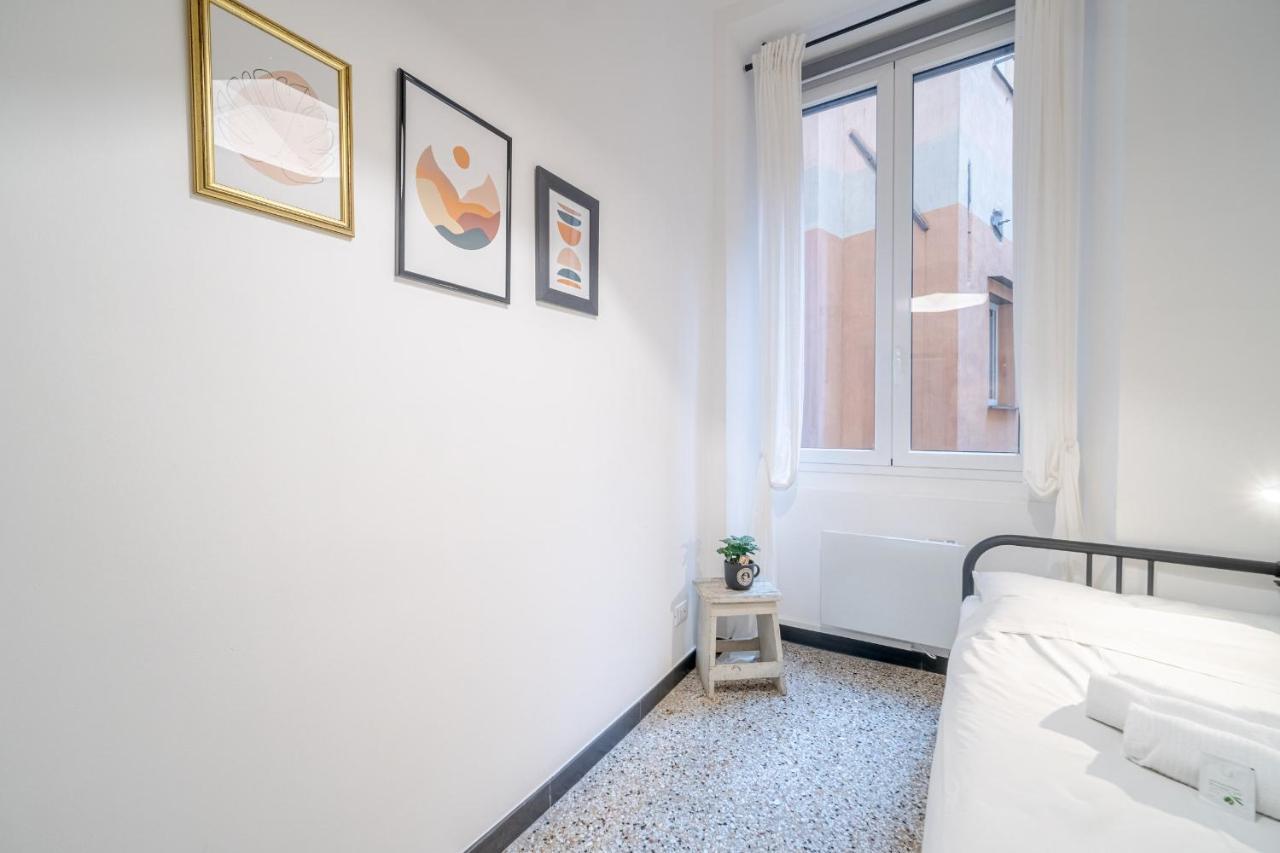 Central & Lovely Apartment In Genova - Netflix! Génova Exterior foto